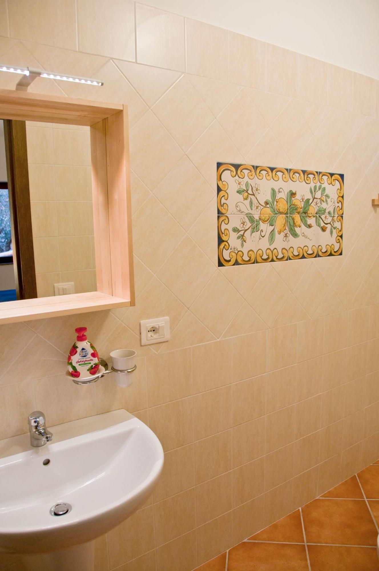 Casale Il Gheppio Guest House Laureana Cilento Екстериор снимка