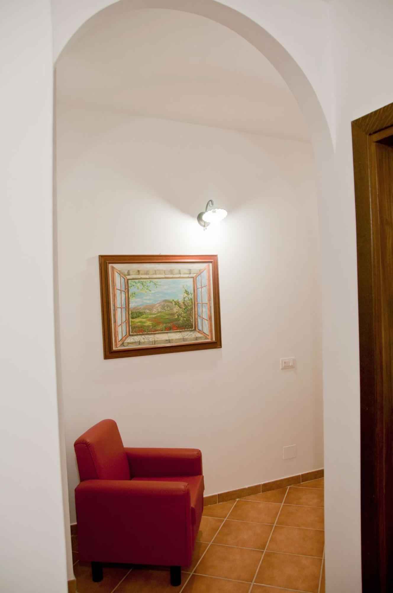 Casale Il Gheppio Guest House Laureana Cilento Екстериор снимка