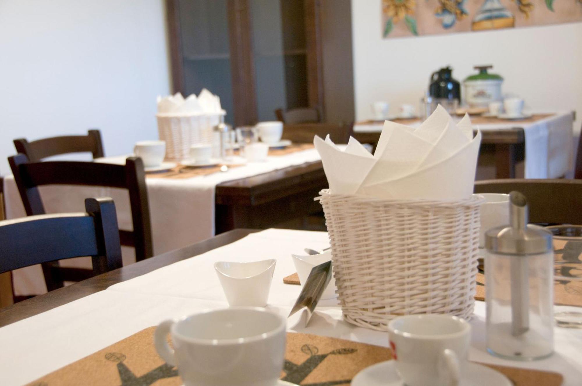Casale Il Gheppio Guest House Laureana Cilento Екстериор снимка